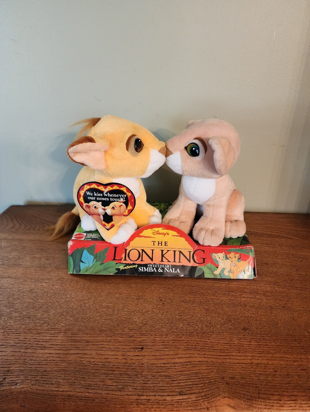 VTG 1993 Lion King Kissing Simba & Nala